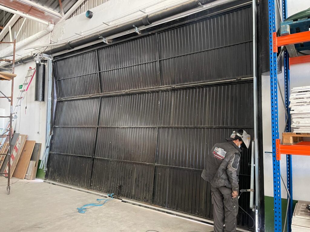 Motores para puertas basculantes